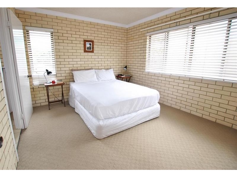 4/ 11 Warne Terrace, Kings Beach QLD 4551