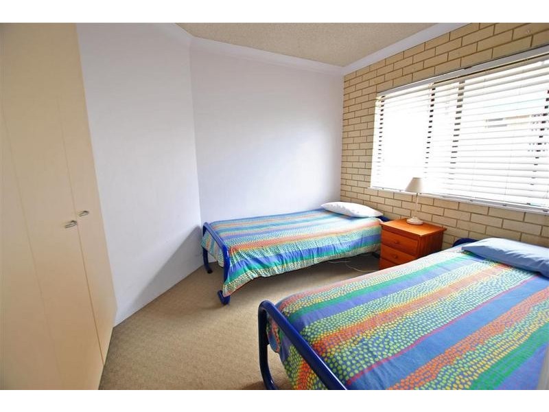 4/ 11 Warne Terrace, Kings Beach QLD 4551