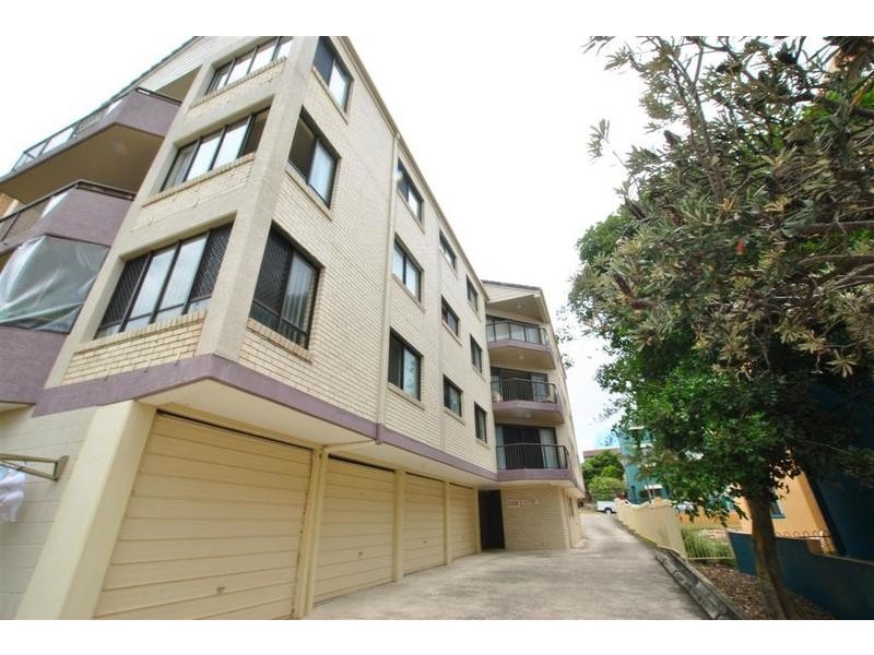 4/ 11 Warne Terrace, Kings Beach QLD 4551