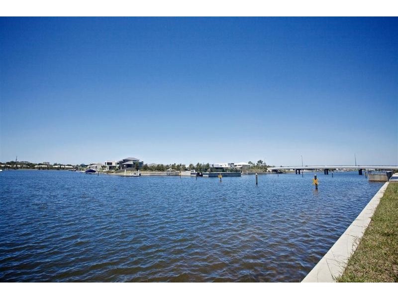 25 Artunga Place, Pelican Waters QLD 4551