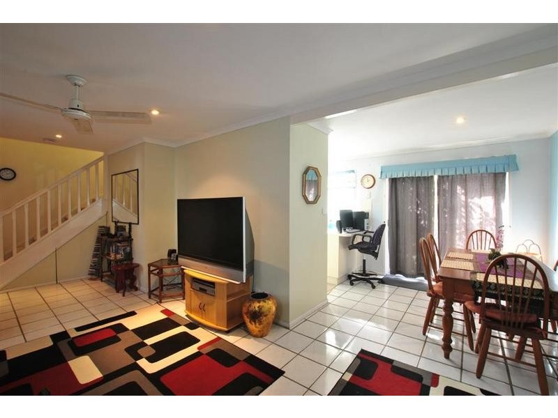 9/ 43 Arthur Street, Caloundra QLD 4551