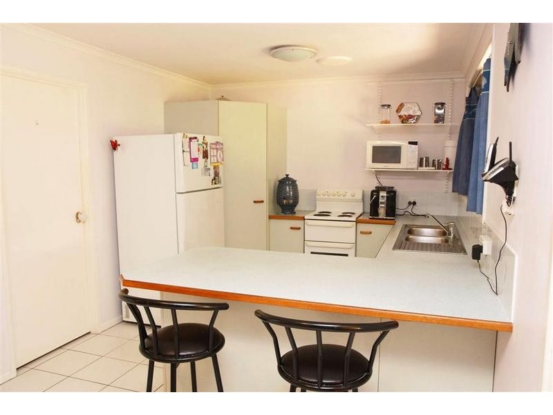 5 Athenree Place, Little Mountain QLD 4551