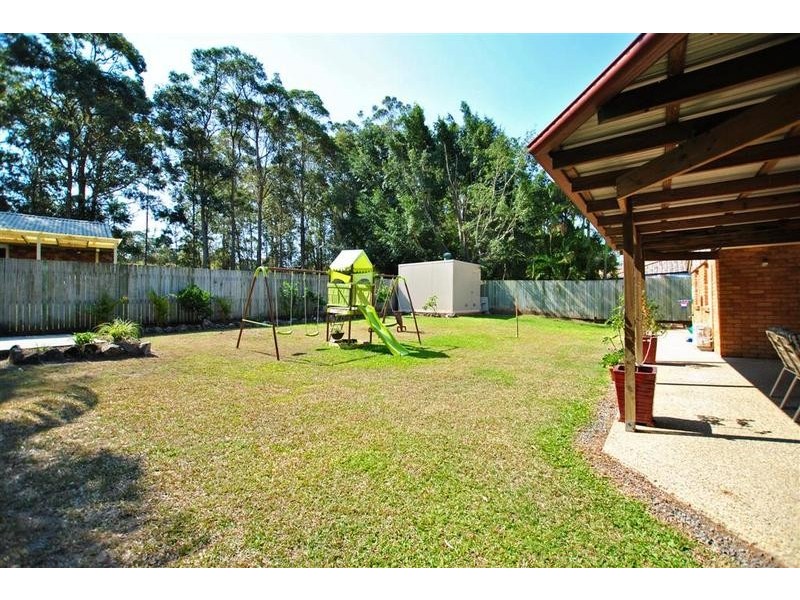 5 Athenree Place, Little Mountain QLD 4551