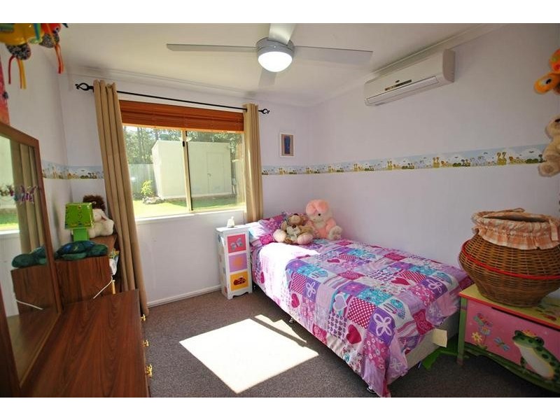 5 Athenree Place, Little Mountain QLD 4551