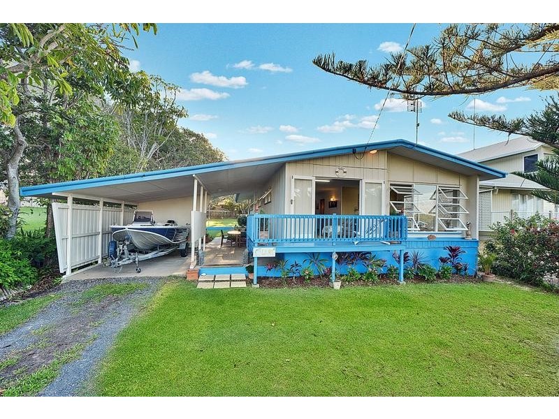4 Banksia Street, Shelly Beach QLD 4551