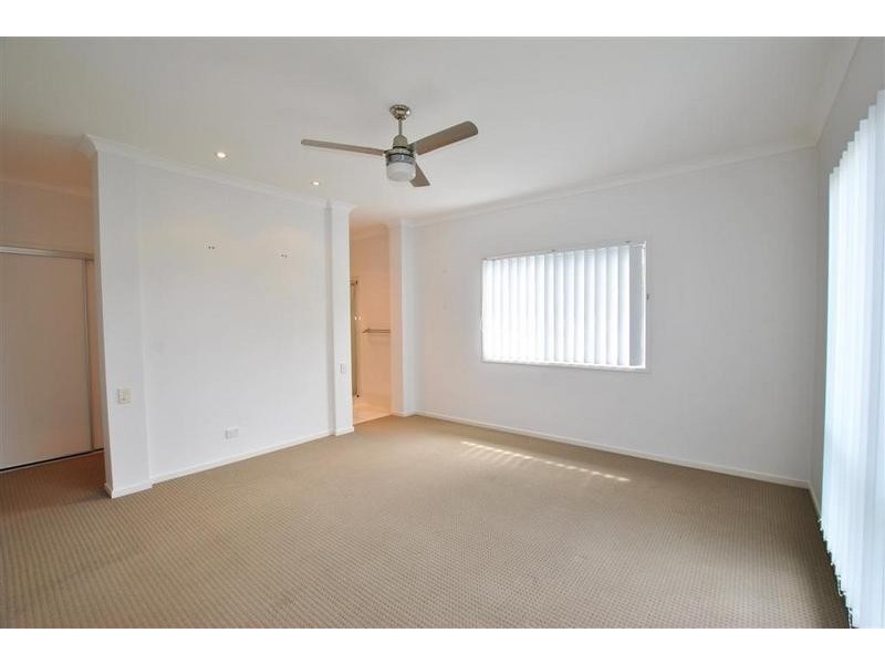 17 Barrine Crescent, Caloundra West QLD 4551