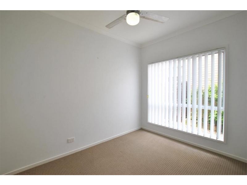 17 Barrine Crescent, Caloundra West QLD 4551