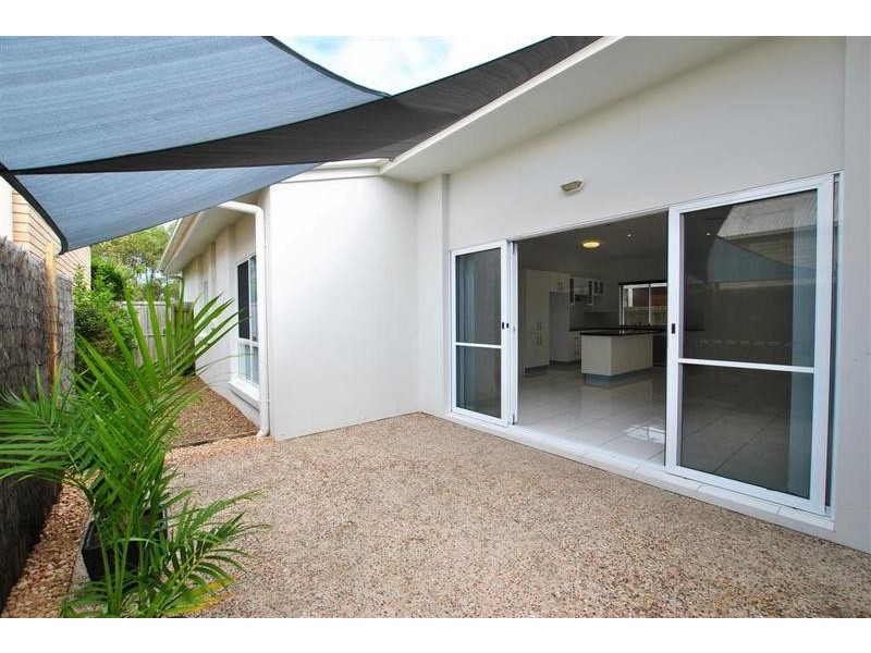 17 Barrine Crescent, Caloundra West QLD 4551