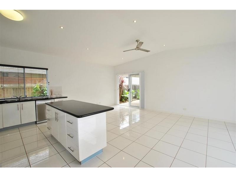 17 Barrine Crescent, Caloundra West QLD 4551