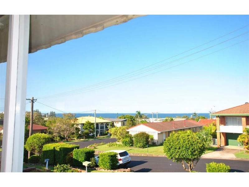 4 Barr Avenue, Shelly Beach QLD 4551