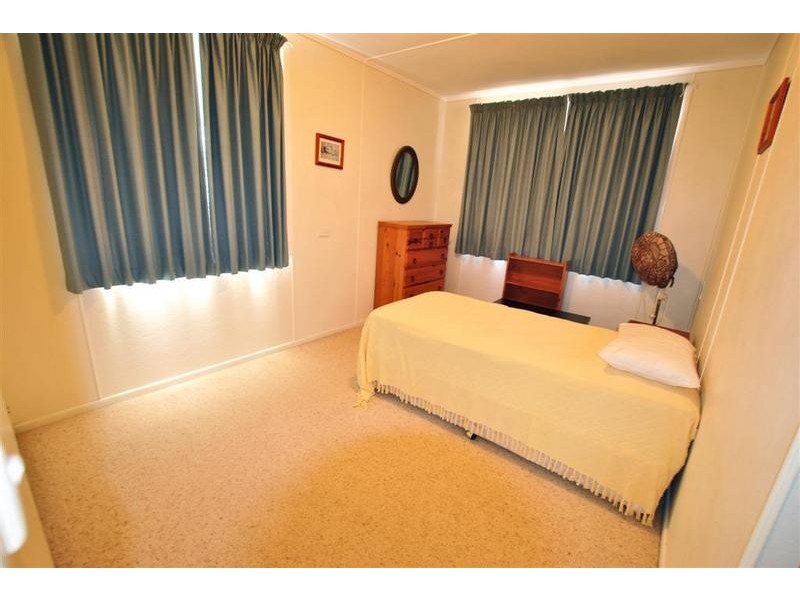 4 Barr Avenue, Shelly Beach QLD 4551