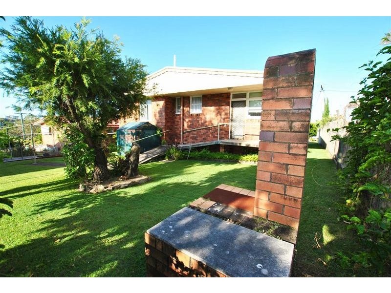 4 Barr Avenue, Shelly Beach QLD 4551