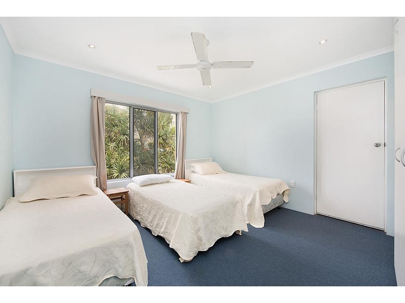 2/ 7 Dingle Avenue, Kings Beach QLD 4551