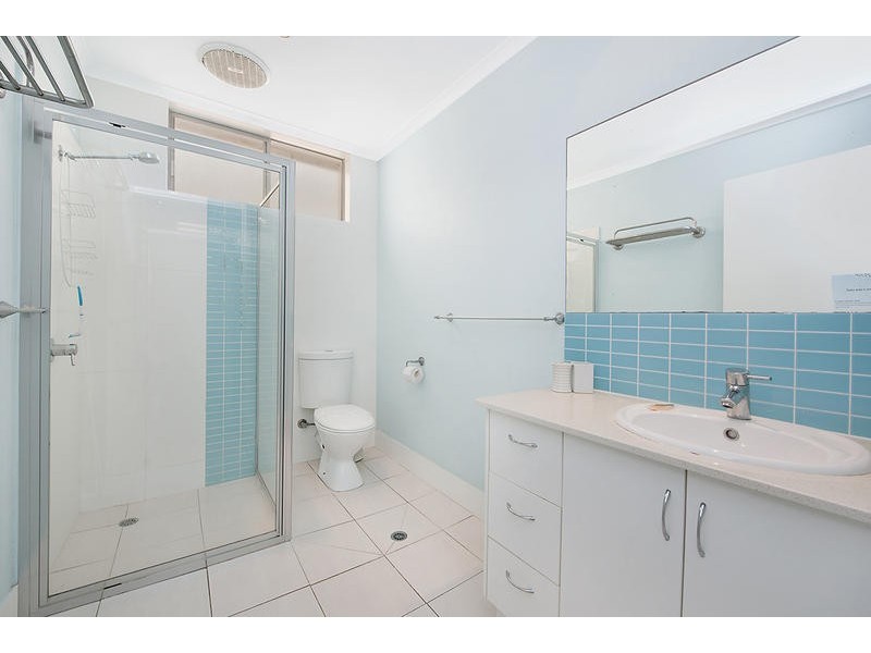 2/ 7 Dingle Avenue, Kings Beach QLD 4551