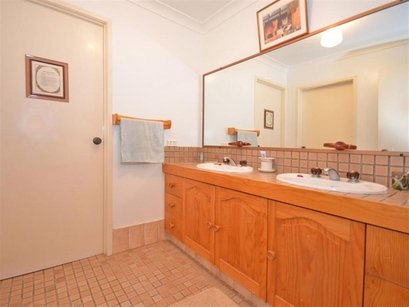 33 Beerburrum Street, Battery Hill QLD 4551