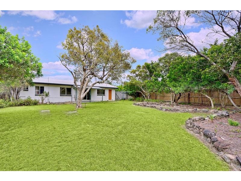 5 Beerburrum Street, Dicky Beach QLD 4551