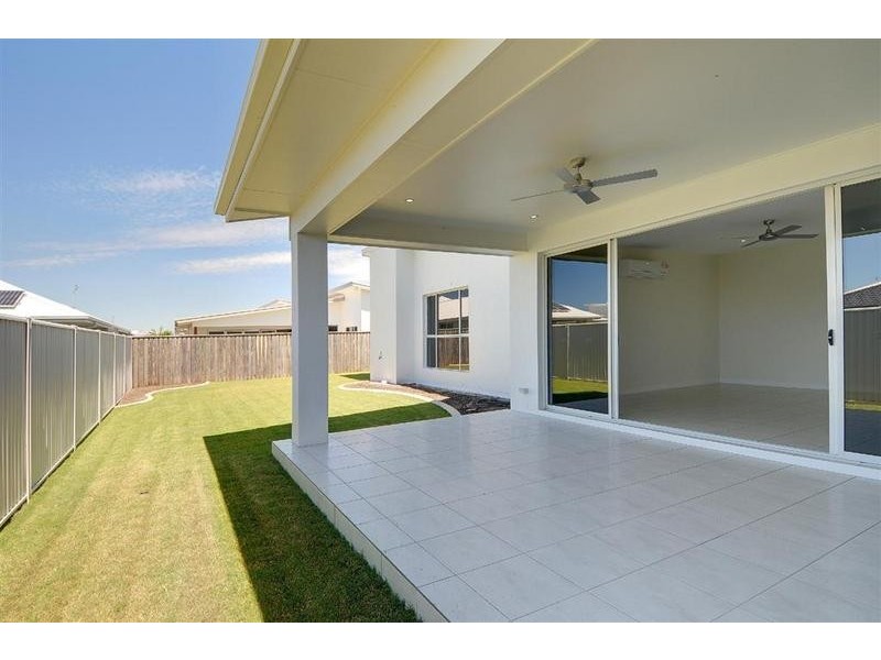 52 Bellanboe Circuit, Pelican Waters QLD 4551