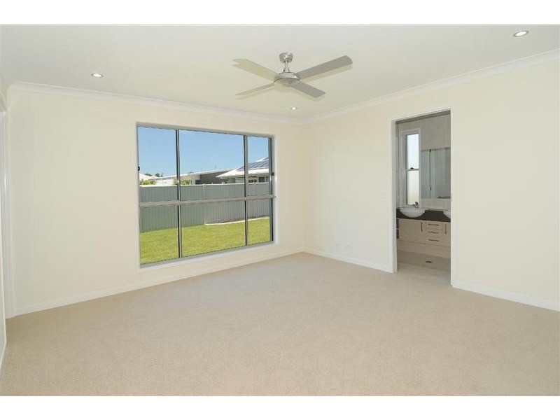 52 Bellanboe Circuit, Pelican Waters QLD 4551
