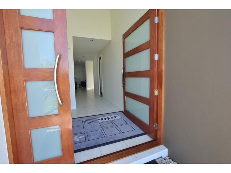 52 Bellanboe Circuit, Pelican Waters QLD 4551