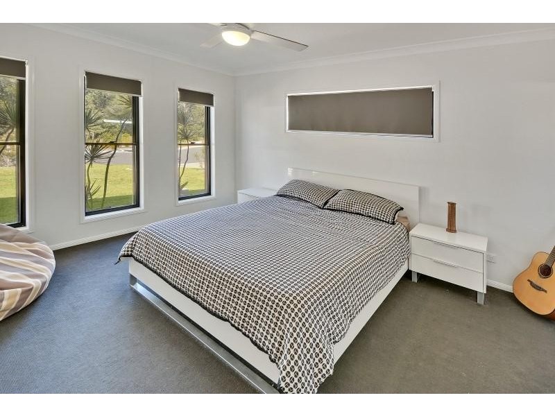 1 Bells Esplanade, Pelican Waters QLD 4551