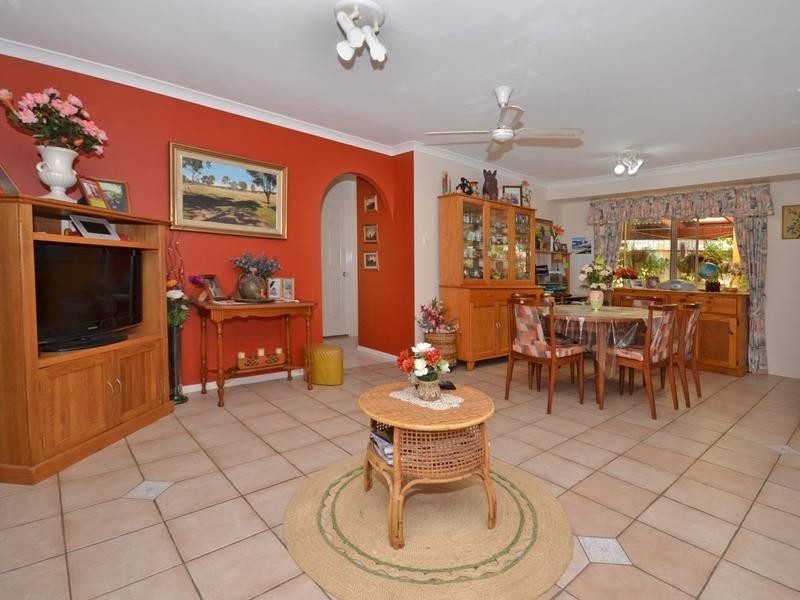 13 Bellevue Drive, Little Mountain QLD 4551