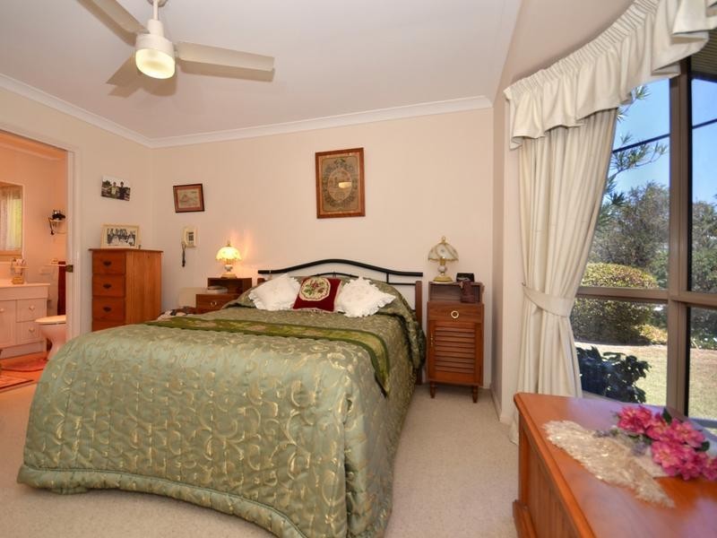 13 Bellevue Drive, Little Mountain QLD 4551