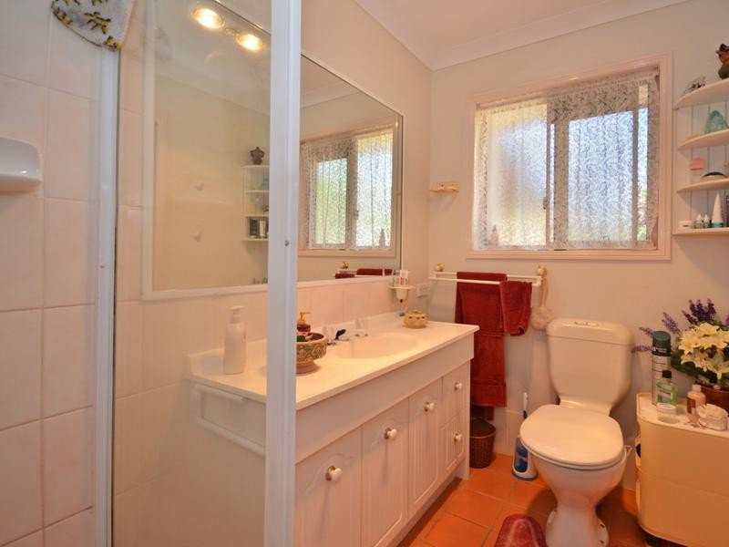 13 Bellevue Drive, Little Mountain QLD 4551