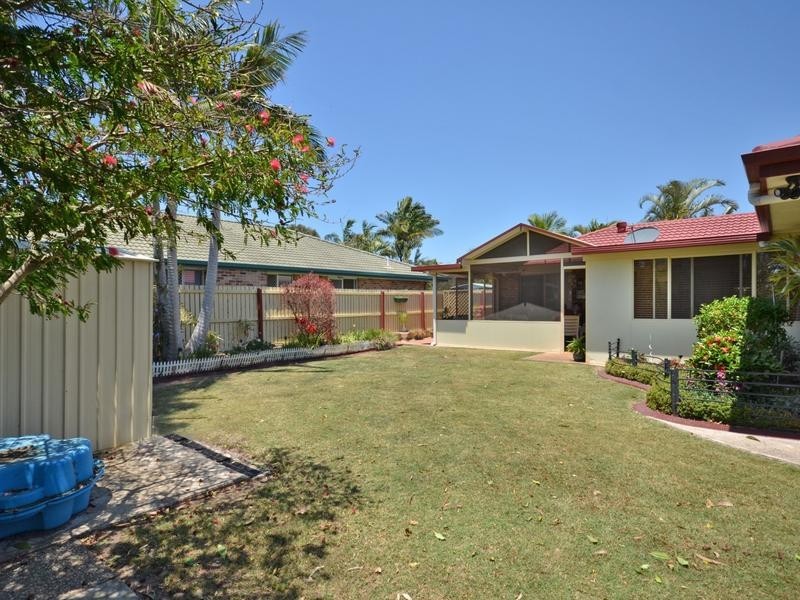 13 Bellevue Drive, Little Mountain QLD 4551