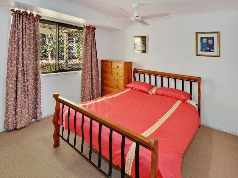 25 Bellevue Drive, Little Mountain QLD 4551