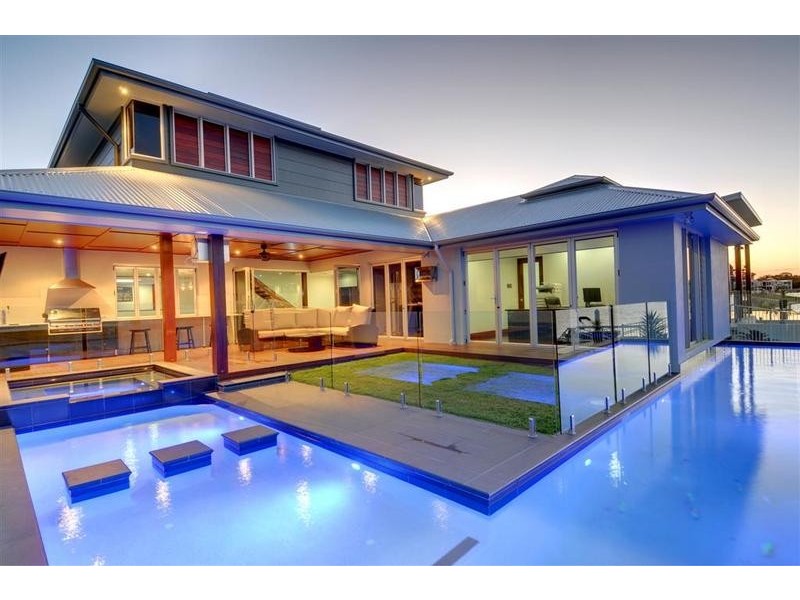 77 Bellanboe Circuit, Pelican Waters QLD 4551