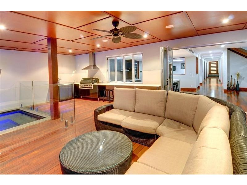 77 Bellanboe Circuit, Pelican Waters QLD 4551