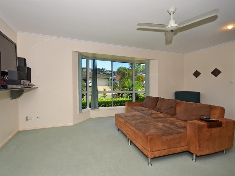 48 Bellevue Drive, Little Mountain QLD 4551