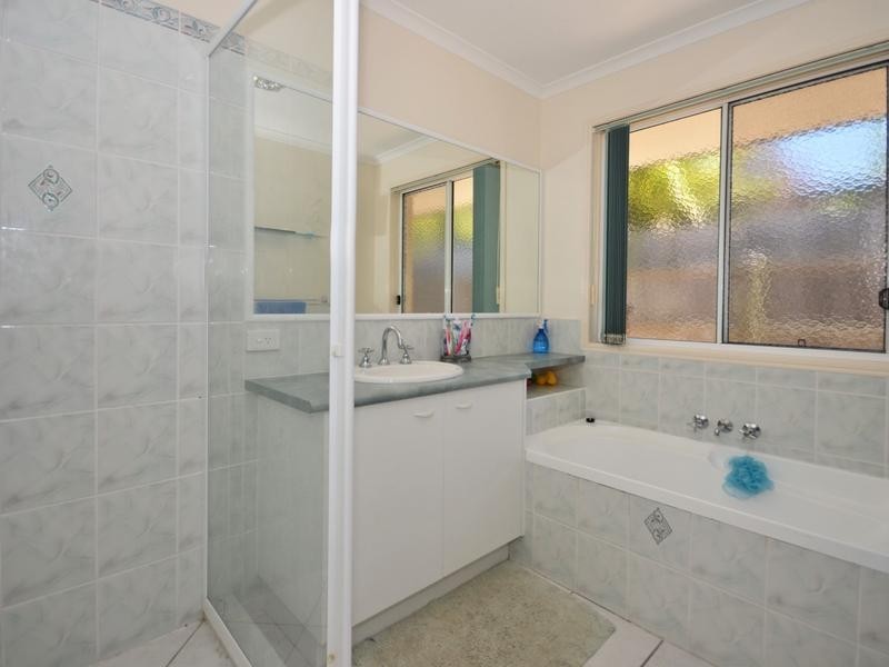 48 Bellevue Drive, Little Mountain QLD 4551