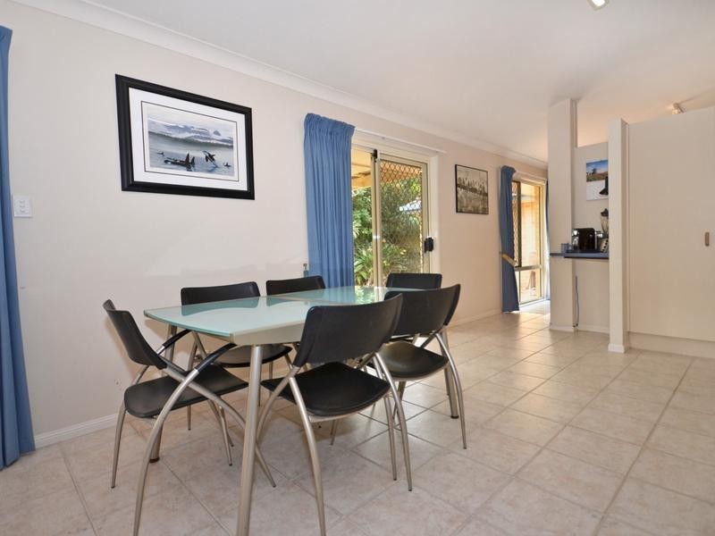 4 Berkley Place, Little Mountain QLD 4551