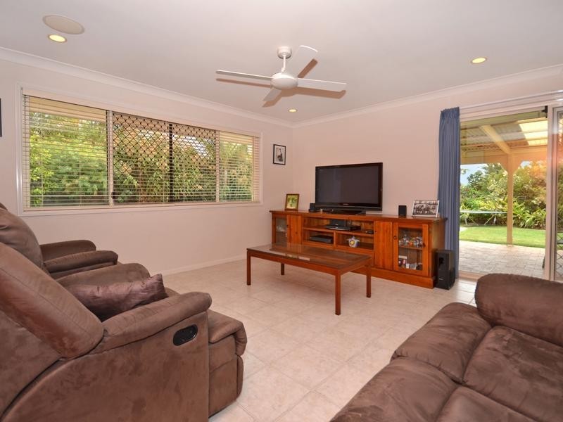 4 Berkley Place, Little Mountain QLD 4551