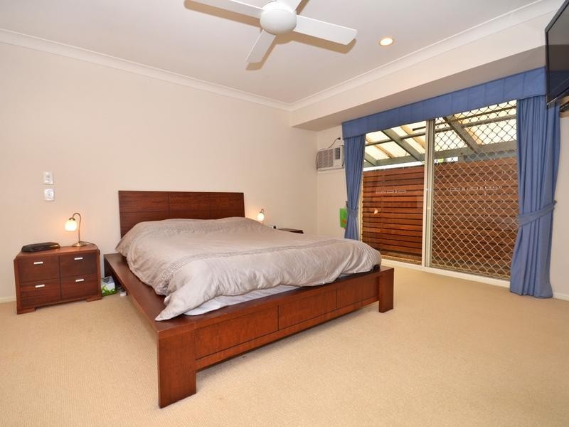4 Berkley Place, Little Mountain QLD 4551