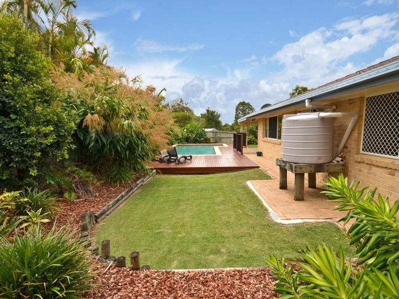 4 Berkley Place, Little Mountain QLD 4551