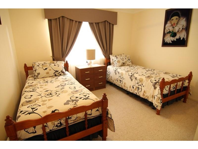 6 Bongaree Drive, Pelican Waters QLD 4551