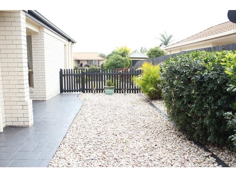 6 Bongaree Drive, Pelican Waters QLD 4551