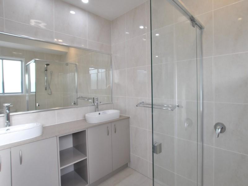 18 Bond Street, Pelican Waters QLD 4551