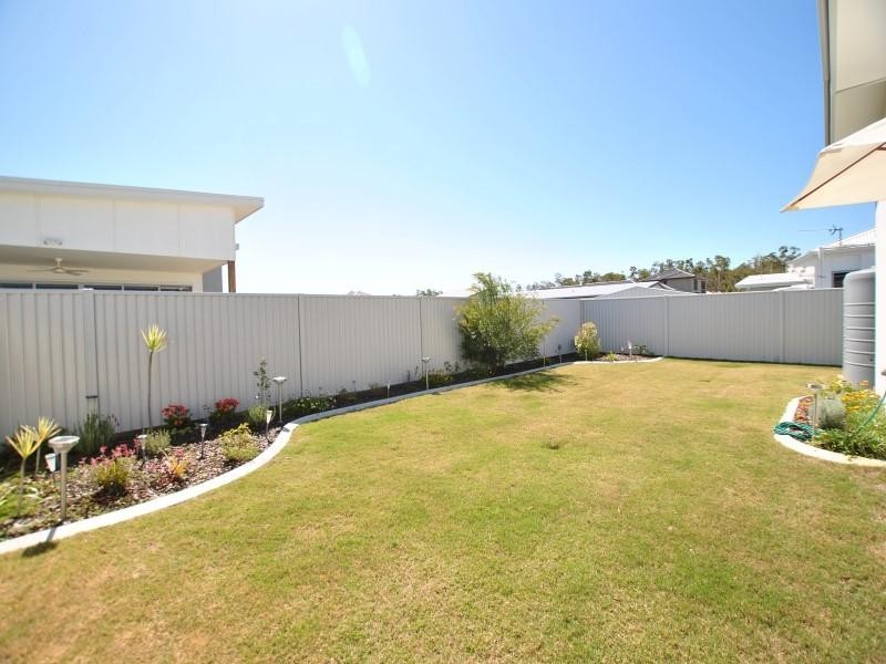 18 Bond Street, Pelican Waters QLD 4551