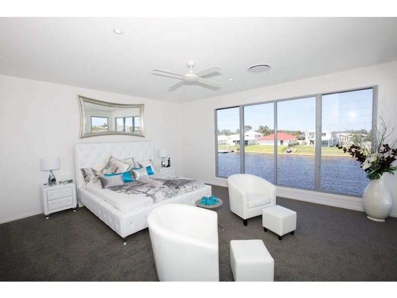 21 Bond Street, Pelican Waters QLD 4551