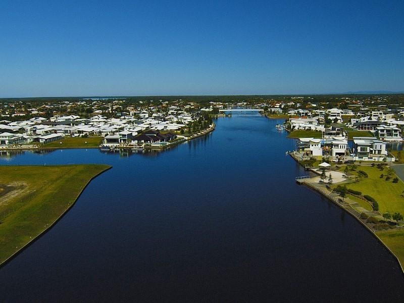 45 Bond Street, Pelican Waters QLD 4551