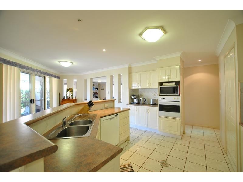 17 Bongaree Drive, Pelican Waters QLD 4551