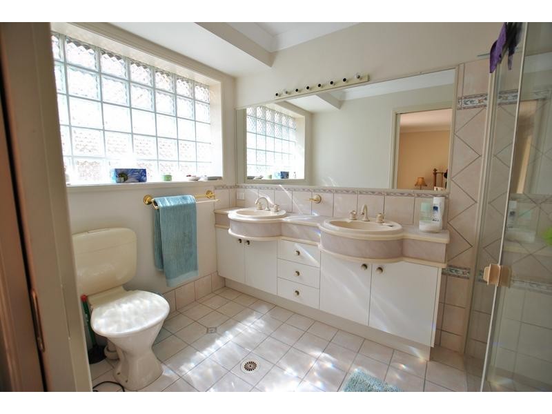 17 Bongaree Drive, Pelican Waters QLD 4551