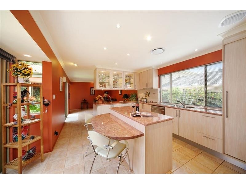 8 Bottlebrush Place, Little Mountain QLD 4551