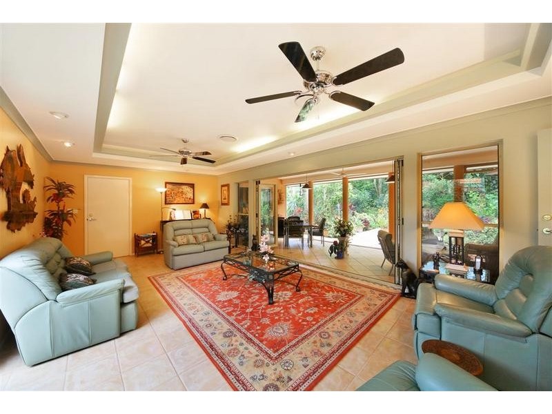 8 Bottlebrush Place, Little Mountain QLD 4551