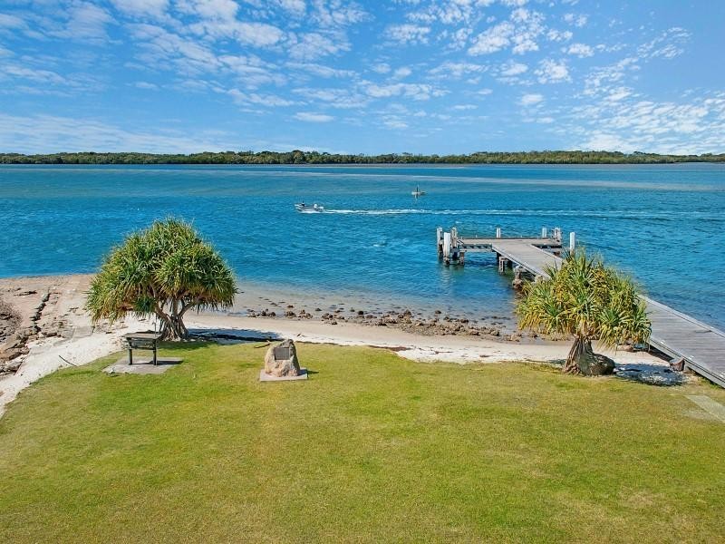 127 Esplanade, Golden Beach QLD 4551