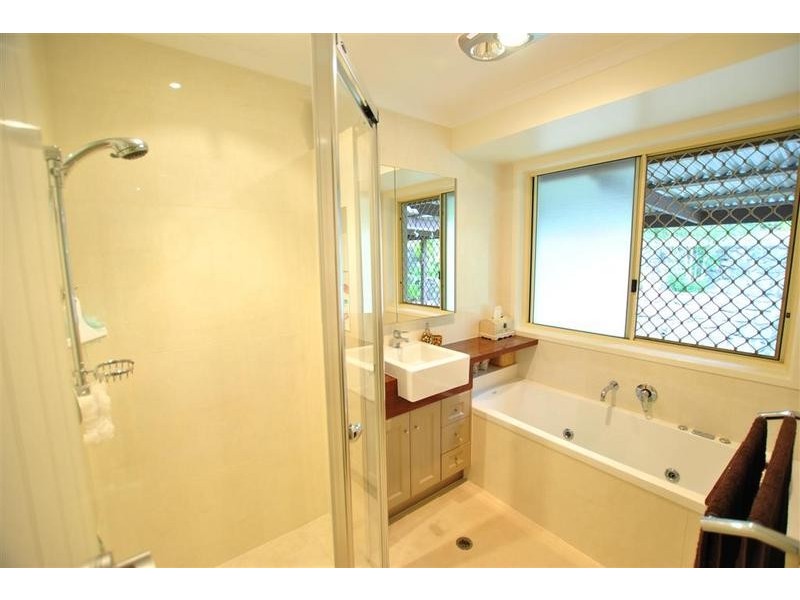 18 Brigalow Street, Little Mountain QLD 4551