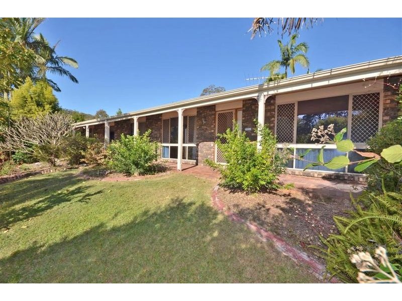 16 Brolga Court, Little Mountain QLD 4551